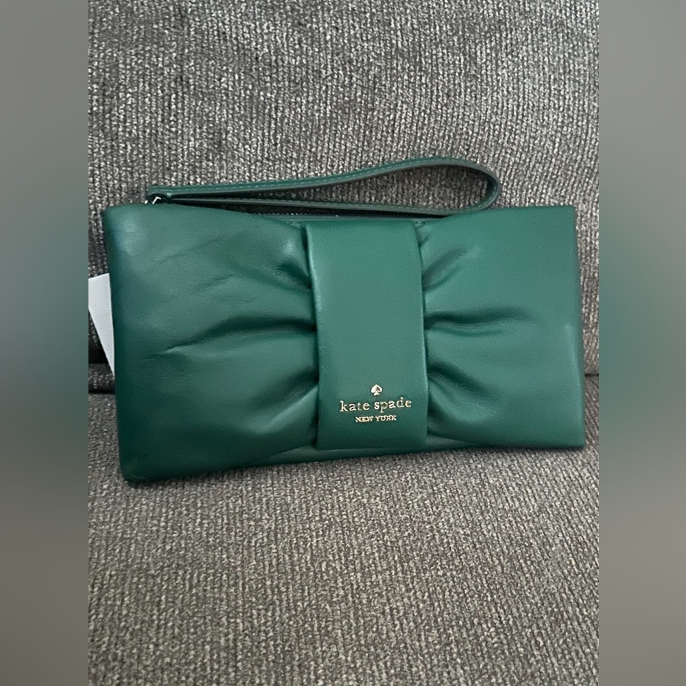 Kate spade Millie Bow wristlet nwt